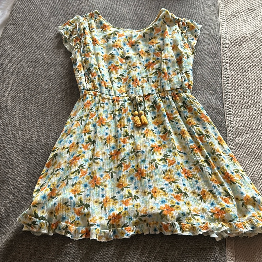 Girls dress